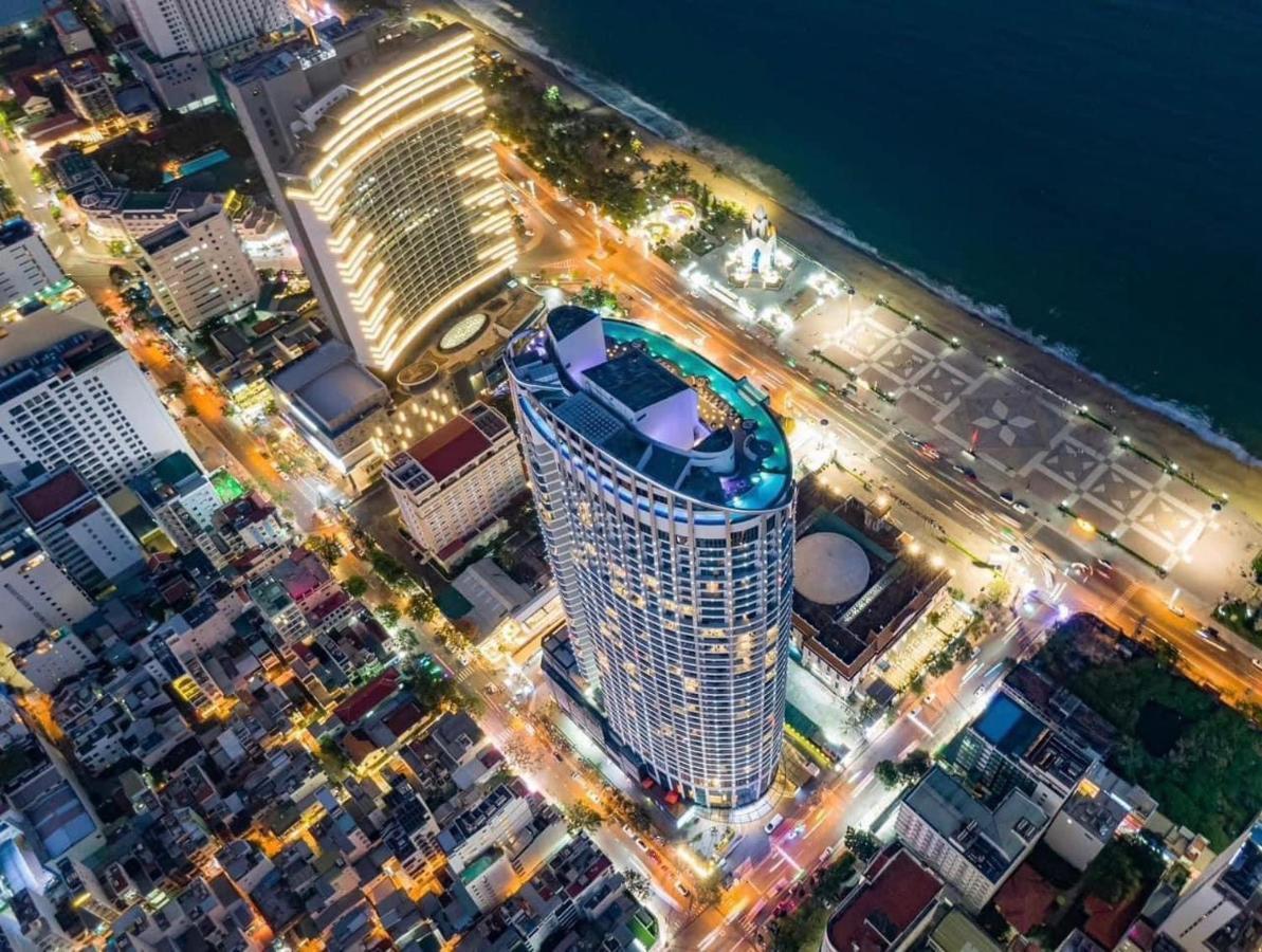 Panorama Beachfront Nha Trang Esterno foto