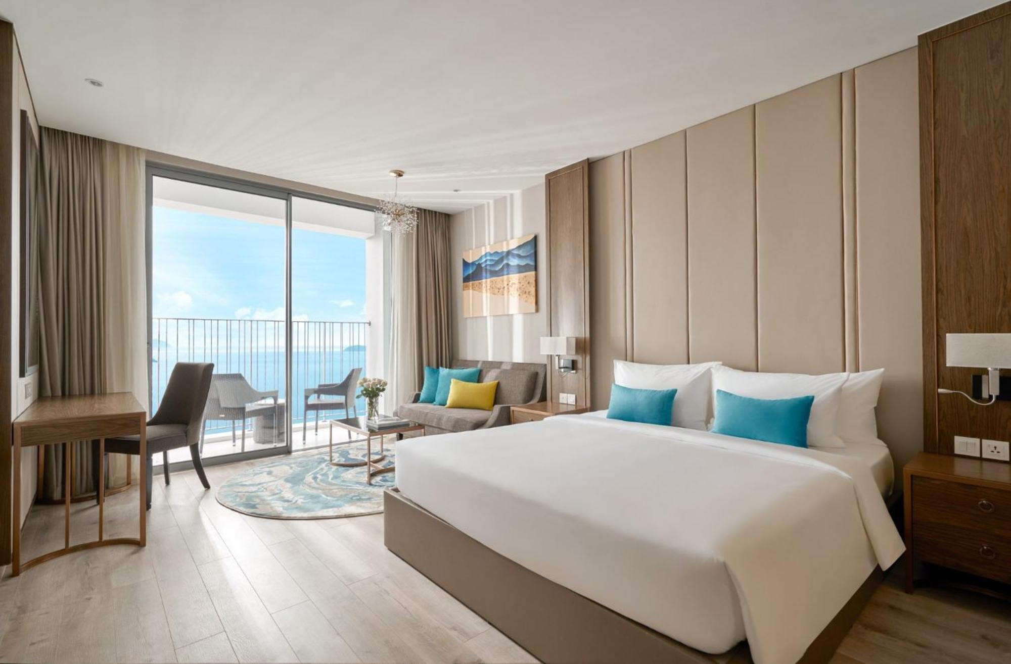 Panorama Beachfront Nha Trang Esterno foto